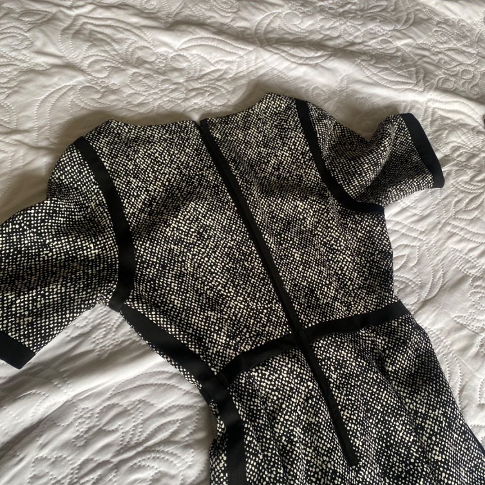 Dress - Picture 4 of 4